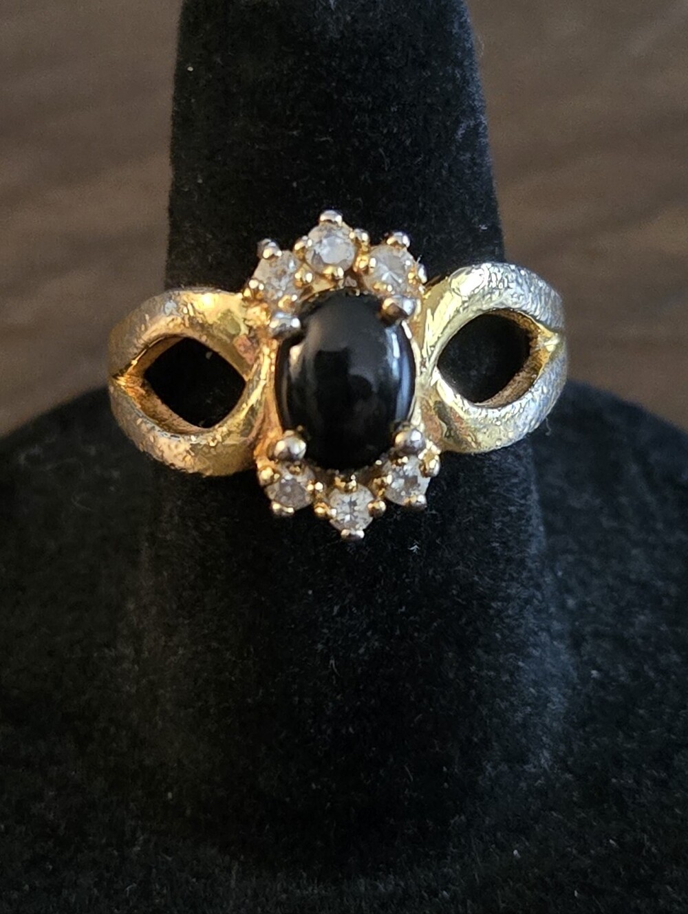 Vintage 1970s Gold Tone Metal Black Onyx Diamond CZ Ring Size 7